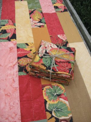 Dramatic Leaves Table Runner and Napkins